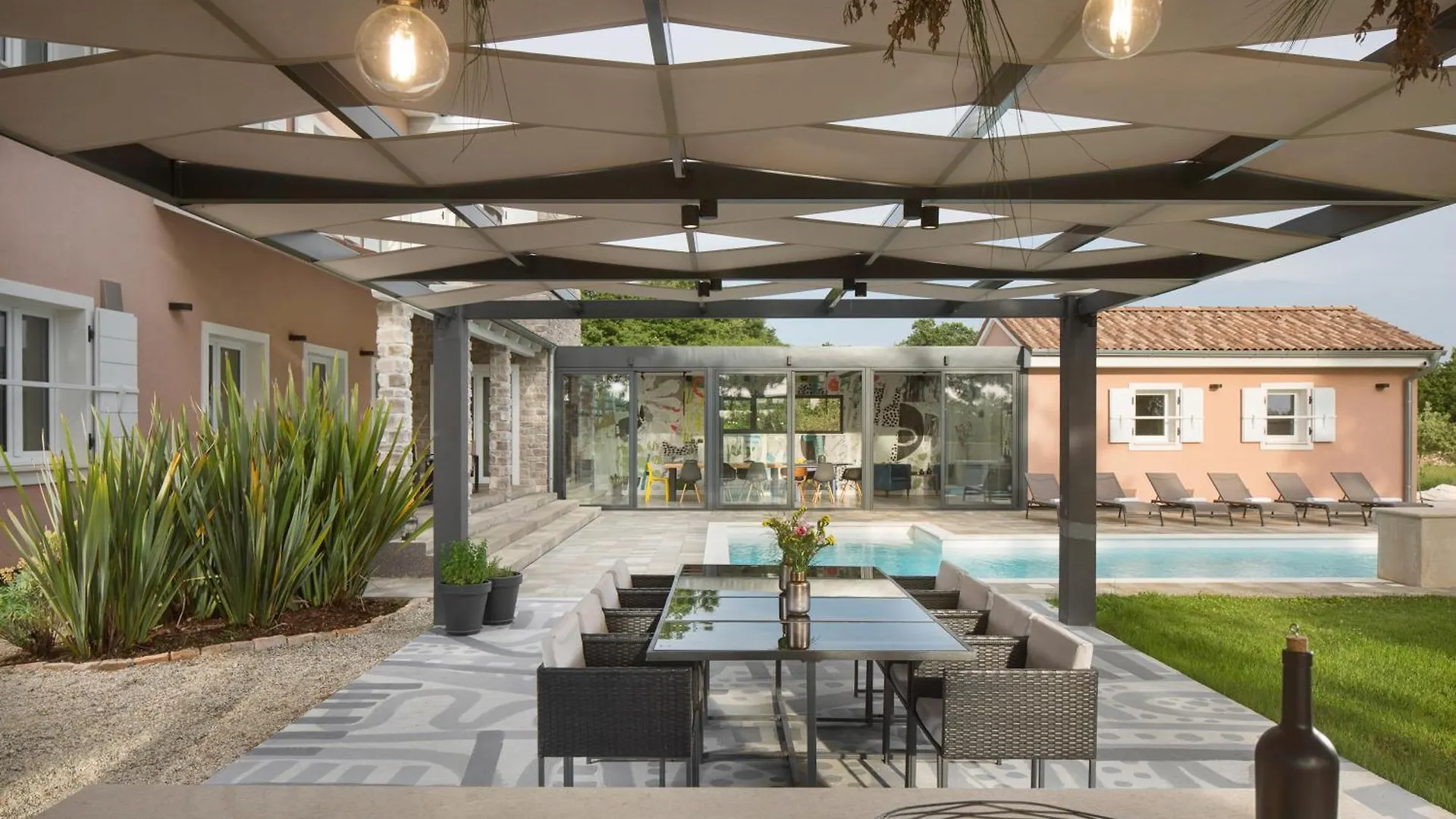 Green Frame Jursici Villa