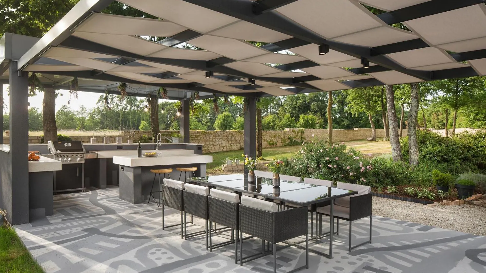 Villa Green Frame Jursici